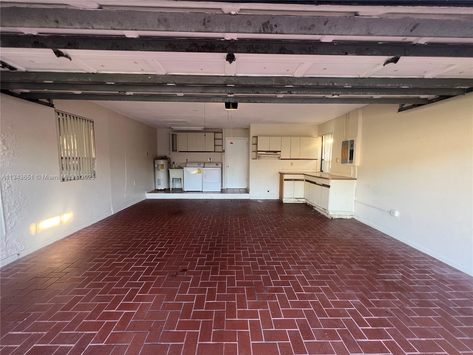 CLASCA-ROBAINA SUB - Residential Lease