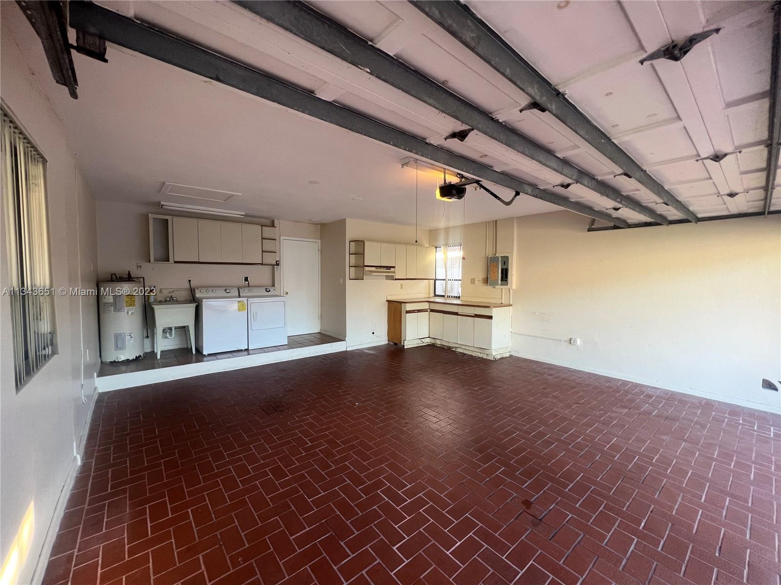 CLASCA-ROBAINA SUB - Residential Lease