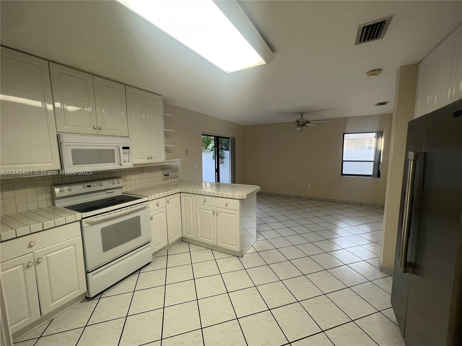 CLASCA-ROBAINA SUB - Residential Lease