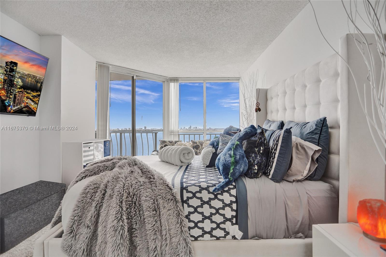 THE GRANDVIEW PALACE COND - Residential