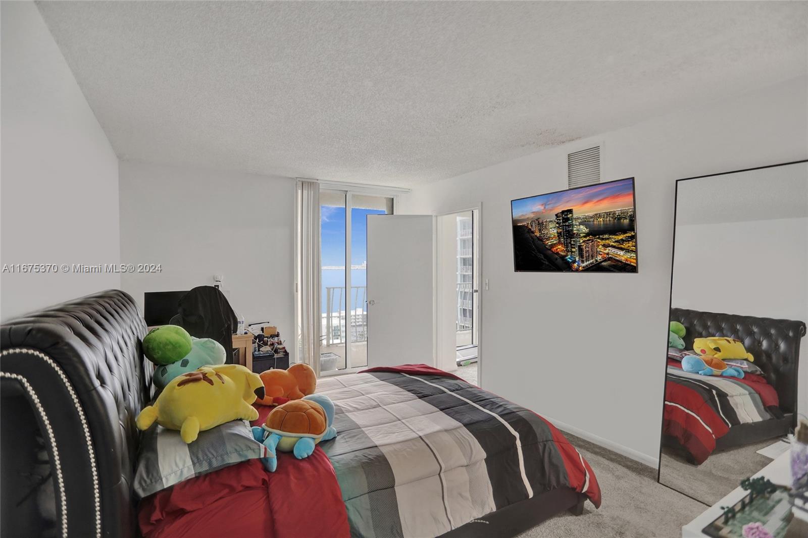 THE GRANDVIEW PALACE COND - Residential