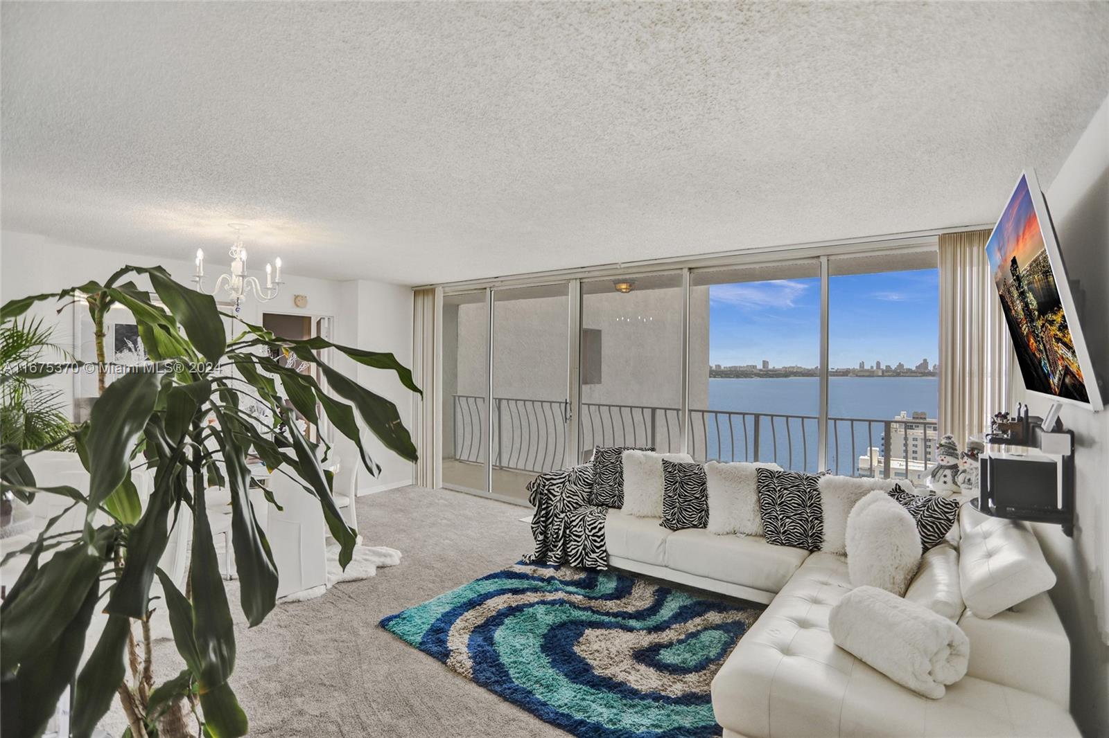 THE GRANDVIEW PALACE COND - Residential