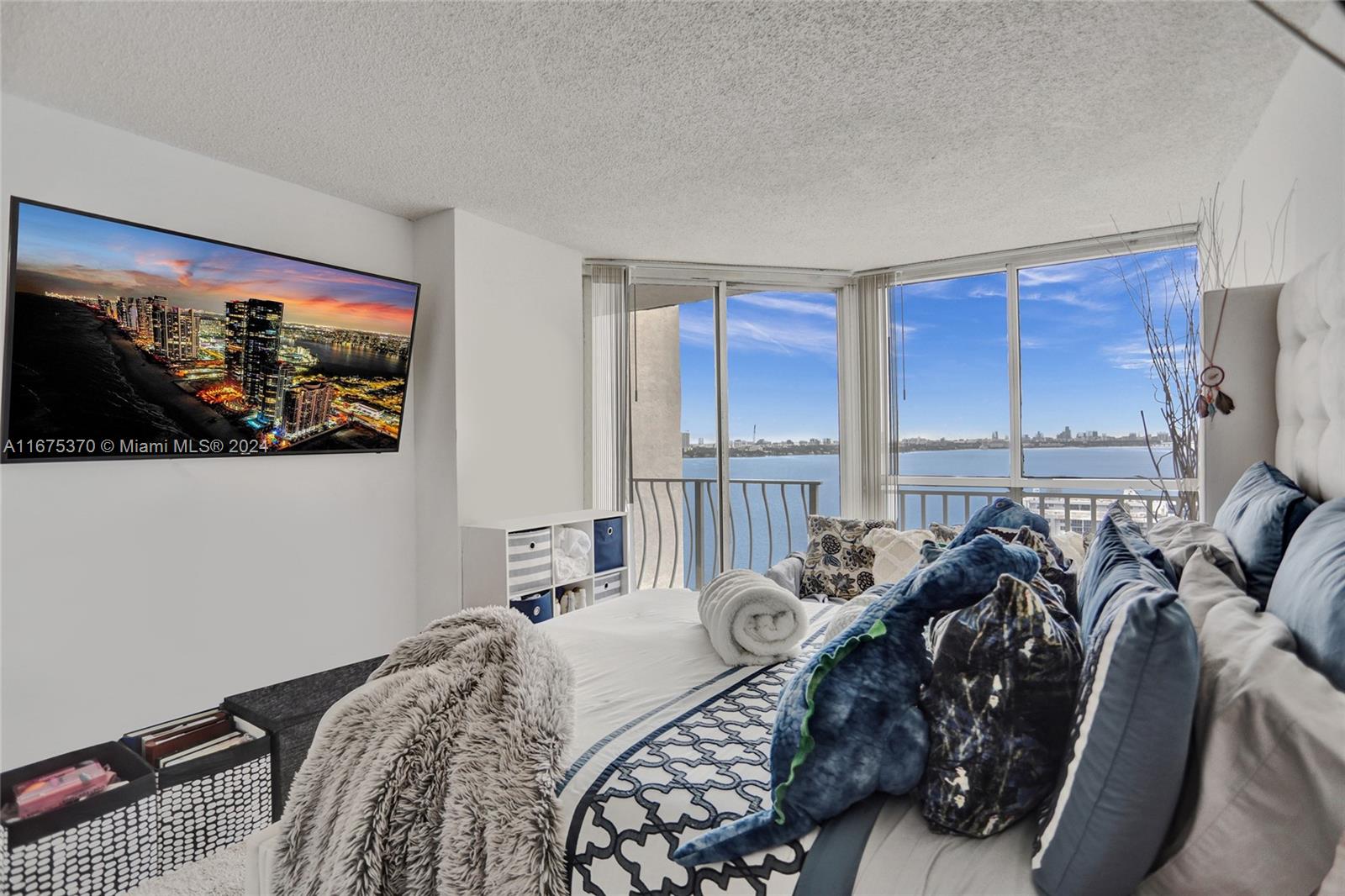 THE GRANDVIEW PALACE COND - Residential