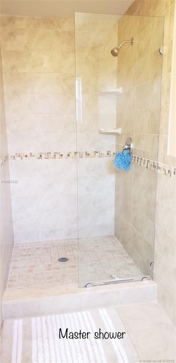 LAKES BY THE BAY SEC 9 AM - Residential Lease