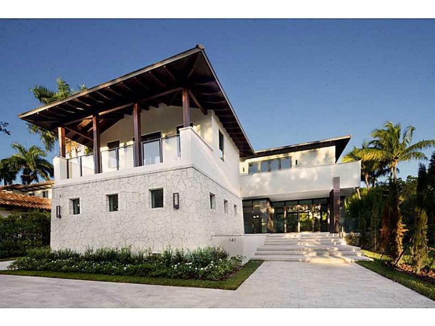 Brand new construction. 6 beds, 6 full baths, 1 powder room and 1 cabana bath. Open floor plan integrates an extensive formal living and dining room. Kitchen and family room opens up to an Al Fresco dining with complete BBQ area. Top of the line finishes  includes fridge, freezer and 98 bottle capacity wine cooler from Thermador, 2 Bosch dishwashers, convection and microwave oven, marble and wood floors, Mia Cucina cabinetry.