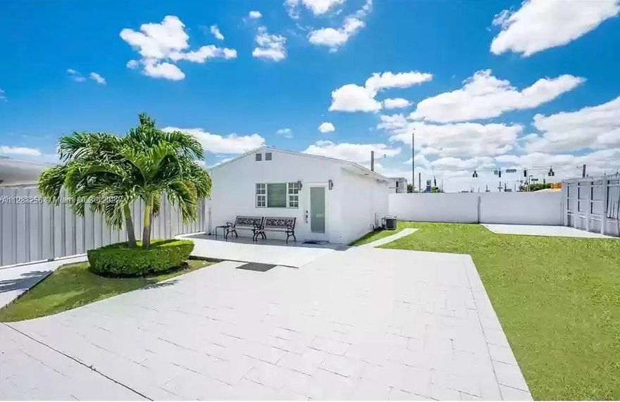 Beautiful 1 bedroom 1 bath unit sitting on a huge 25,000 sq. foot lot! 
Fully remodeled with luxurious and modern finishes. Kitchen and living room area is extremely spacious!
Fully gated for privacy and security.  
Unit is fully furnished, and equipped with top of the line stainless steel appliances! Owner is willing to rent unfurnished as well. 
Great location just 5 minutes from 836 Palmetto highway, and 7 minutes from Miami International Airport.