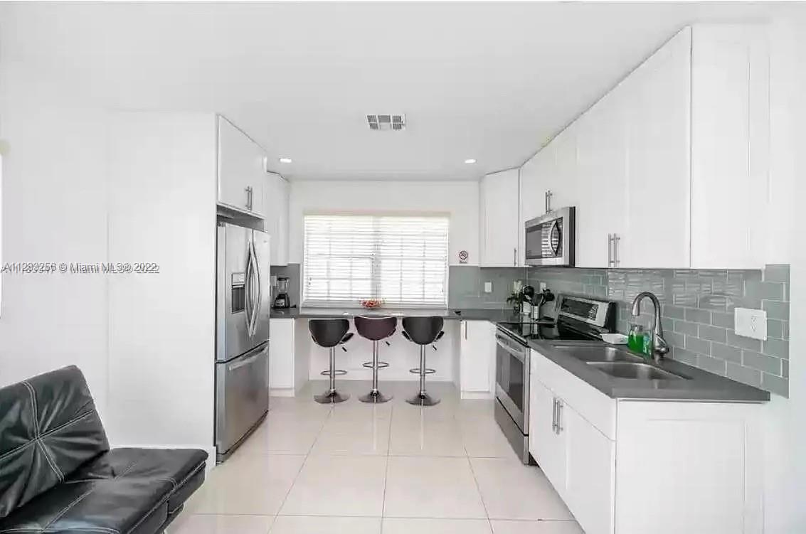 FLAGLER WATERWAY ESTATES - Residential Lease