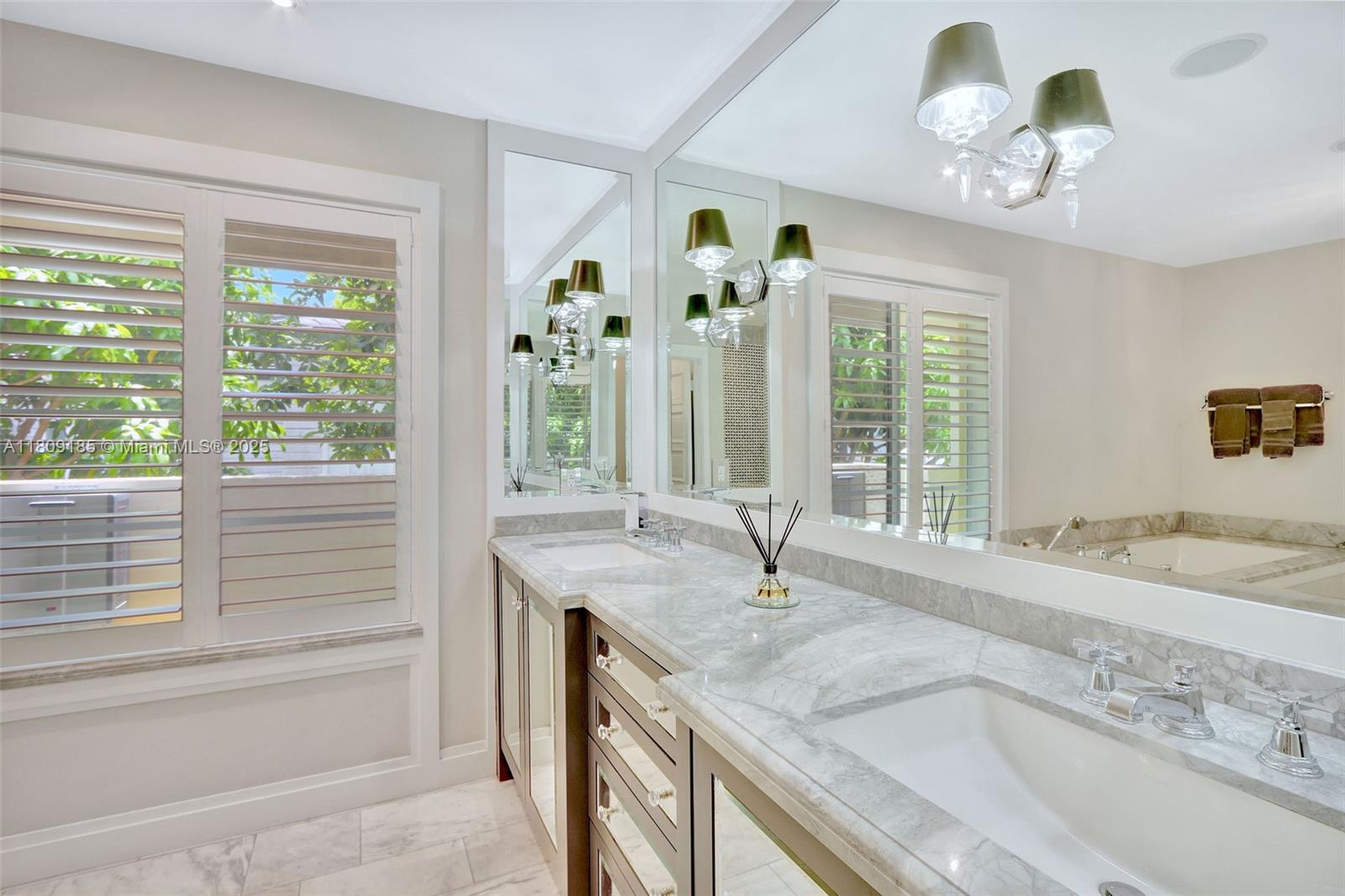 CORAL GABLES SEC B - Residential