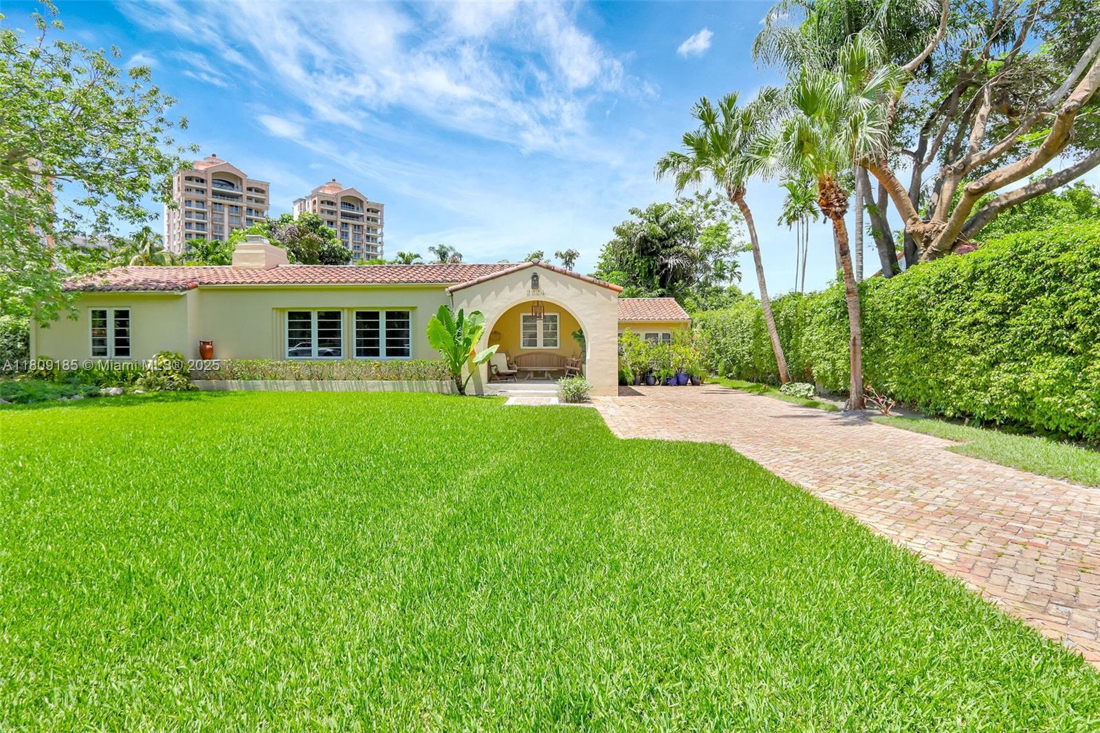 2224 Segovia Circle