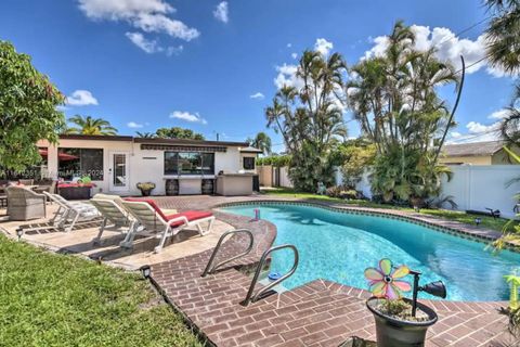 Single Family Residence in Hollywood FL 3819 Garfield St 17.jpg