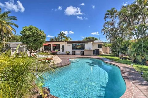 Single Family Residence in Hollywood FL 3819 Garfield St.jpg