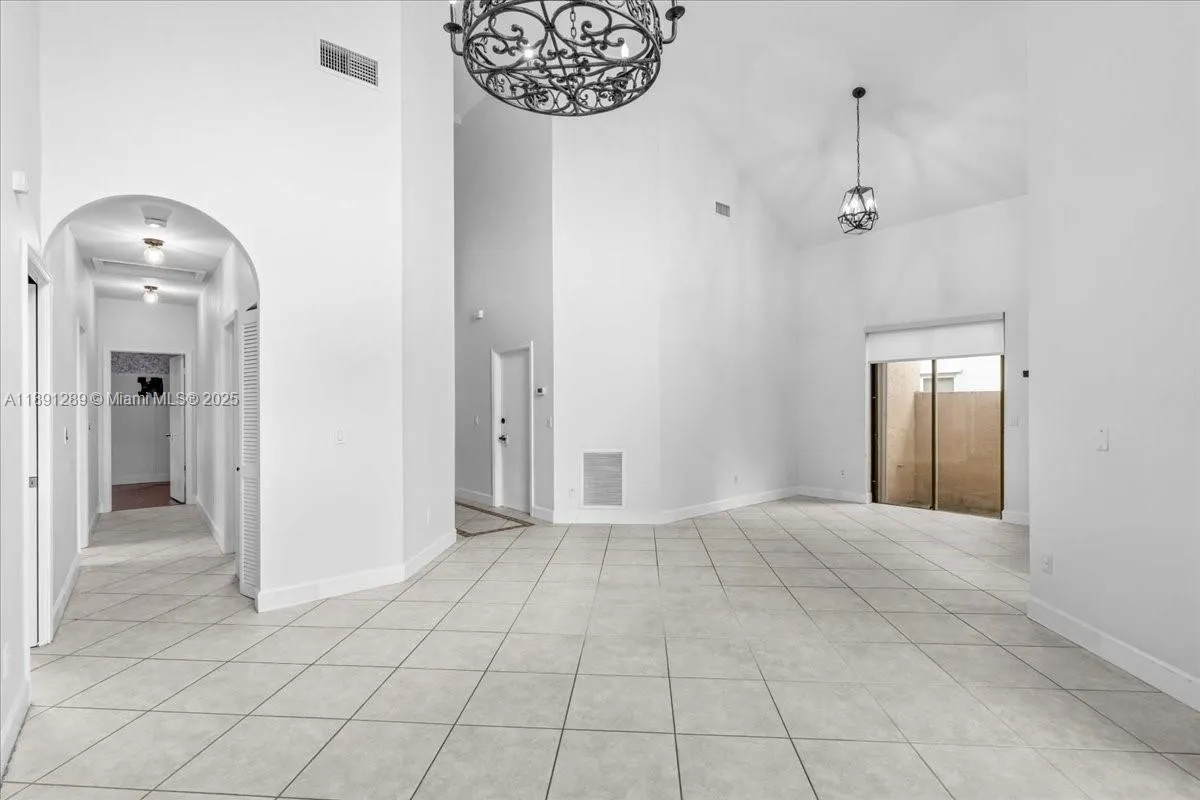 Cooper City, Florida 33026, United States, 3 Bedrooms Bedrooms, ,2 BathroomsBathrooms,Residential,Active,223817