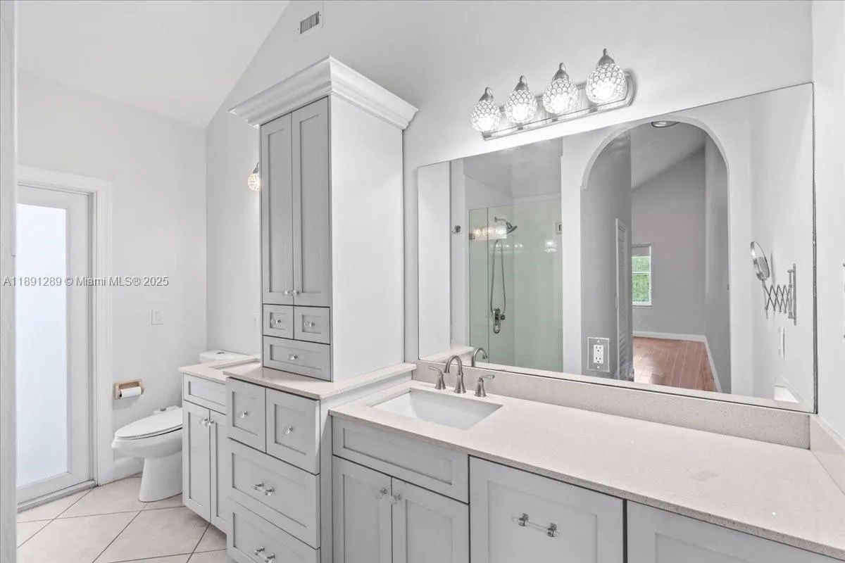 Cooper City, Florida 33026, United States, 3 Bedrooms Bedrooms, ,2 BathroomsBathrooms,Residential,Active,223817