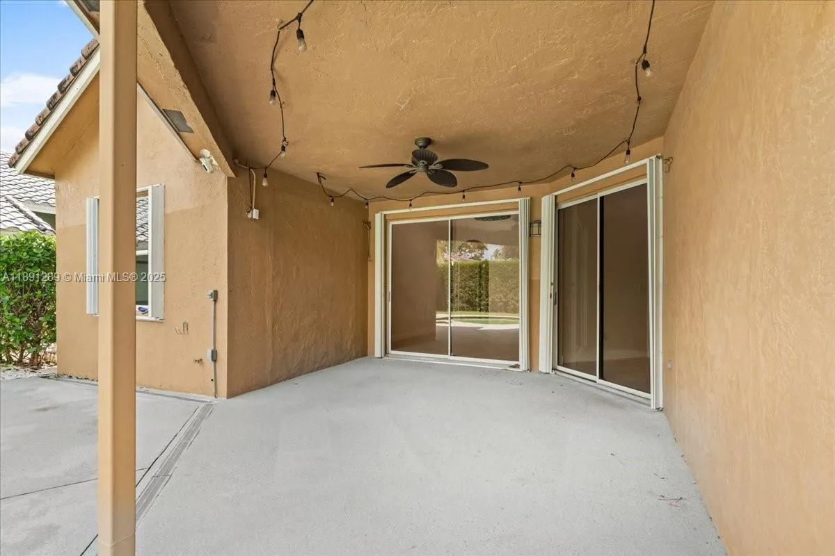 Cooper City, Florida 33026, United States, 3 Bedrooms Bedrooms, ,2 BathroomsBathrooms,Residential,Active,223817