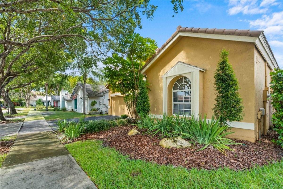 11575 S Quayside Dr