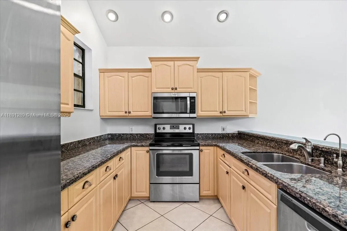 Cooper City, Florida 33026, United States, 3 Bedrooms Bedrooms, ,2 BathroomsBathrooms,Residential,Active,223817