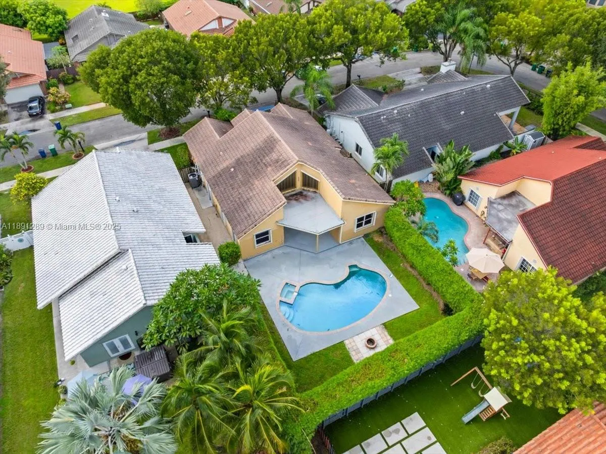 Cooper City, Florida 33026, United States, 3 Bedrooms Bedrooms, ,2 BathroomsBathrooms,Residential,Active,223817