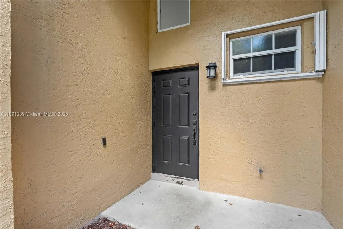 Cooper City, Florida 33026, United States, 3 Bedrooms Bedrooms, ,2 BathroomsBathrooms,Residential,Active,223817