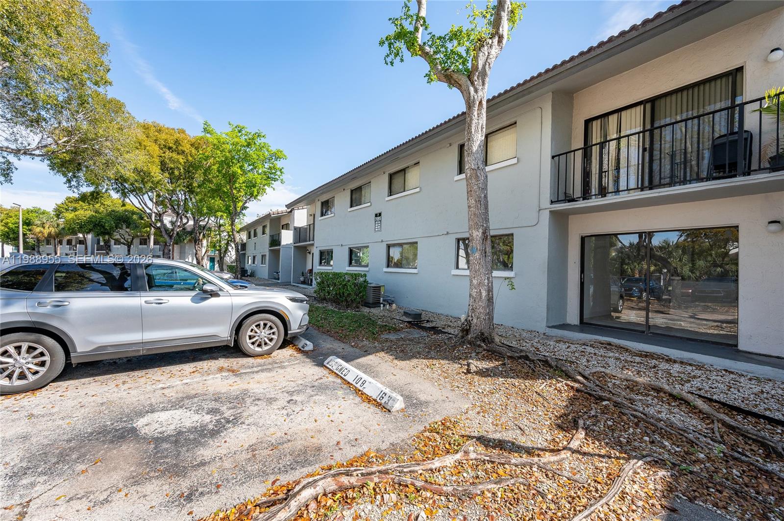 VILLA BELLINI CONDO - Residential