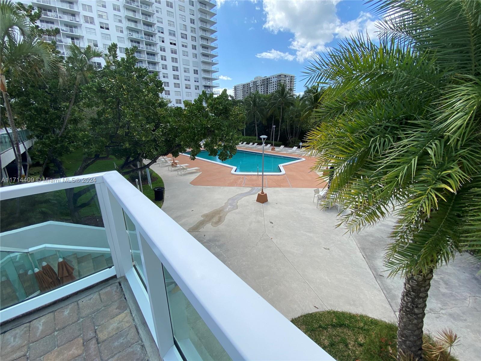 ADMIRALS PORT CONDO WEST - Residential