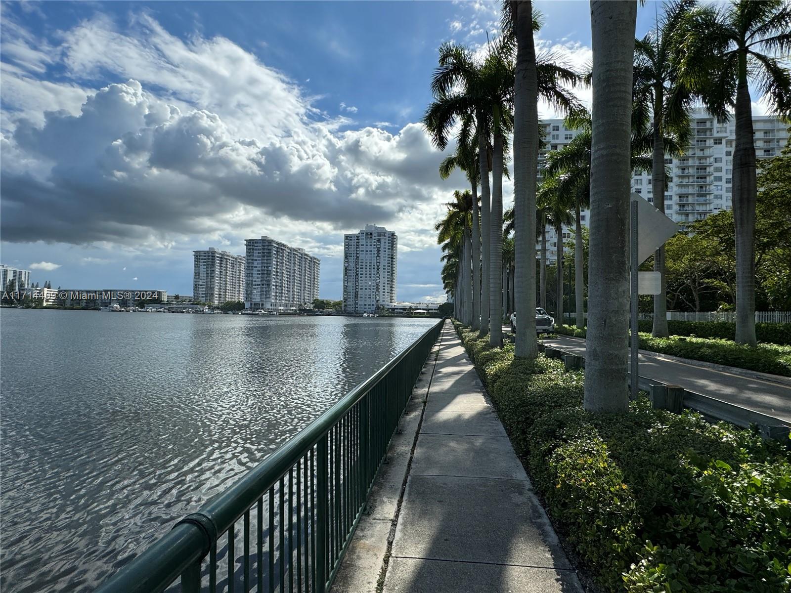 ADMIRALS PORT CONDO WEST - Residential
