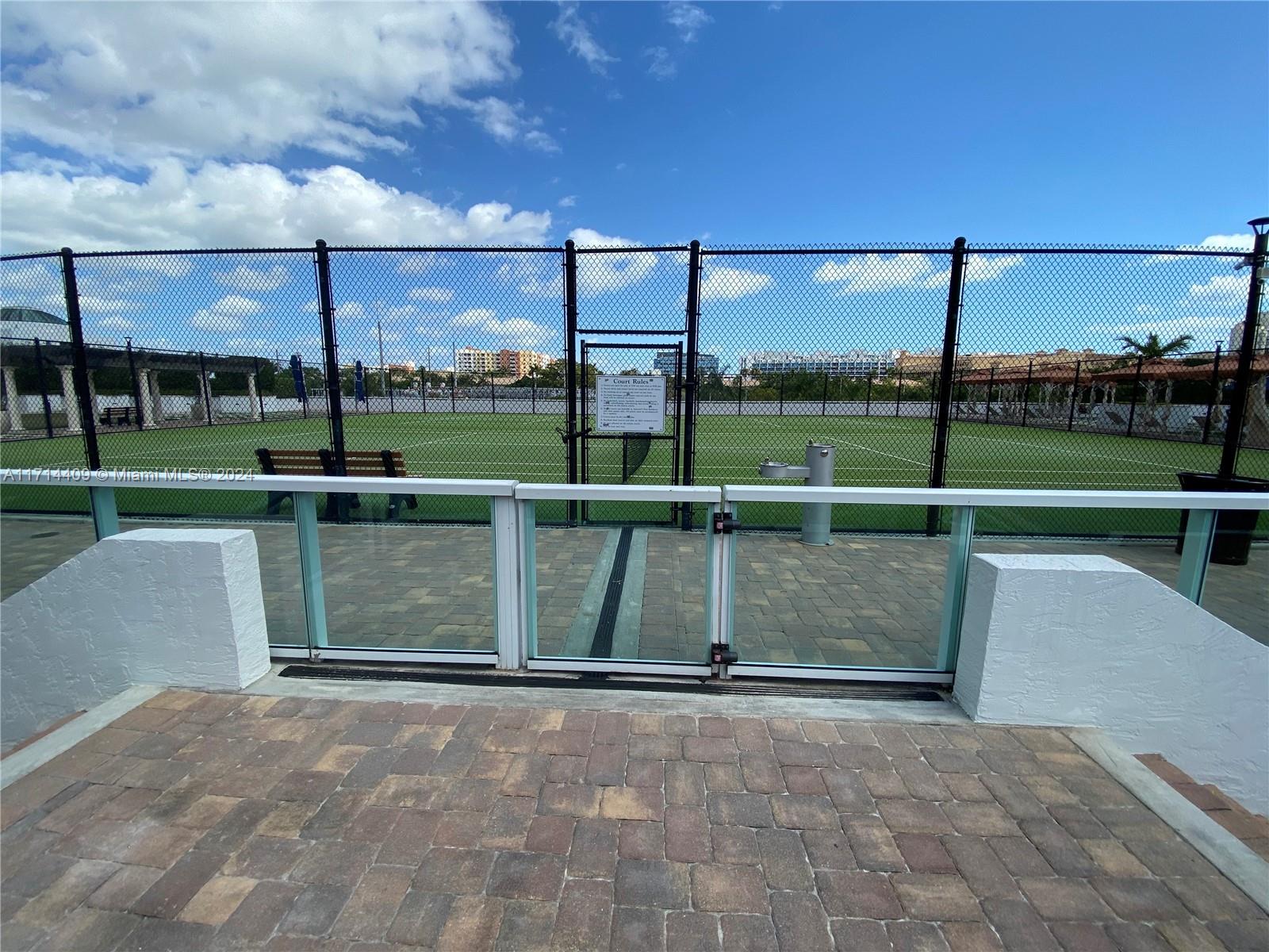 ADMIRALS PORT CONDO WEST - Residential