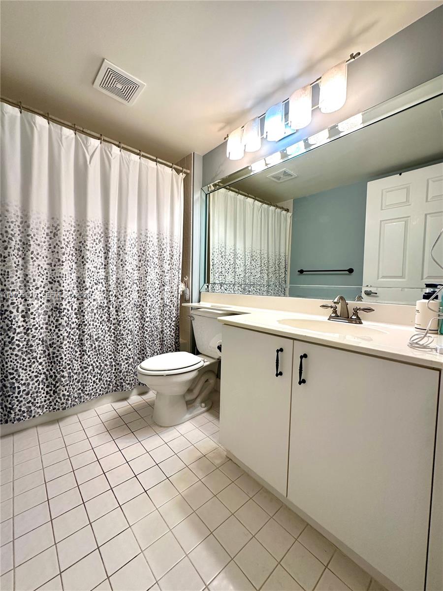 SUNRISE LAKES 167 CONDO - Residential