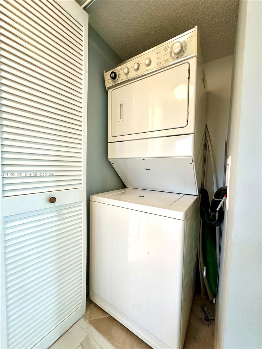 SUNRISE LAKES 167 CONDO - Residential