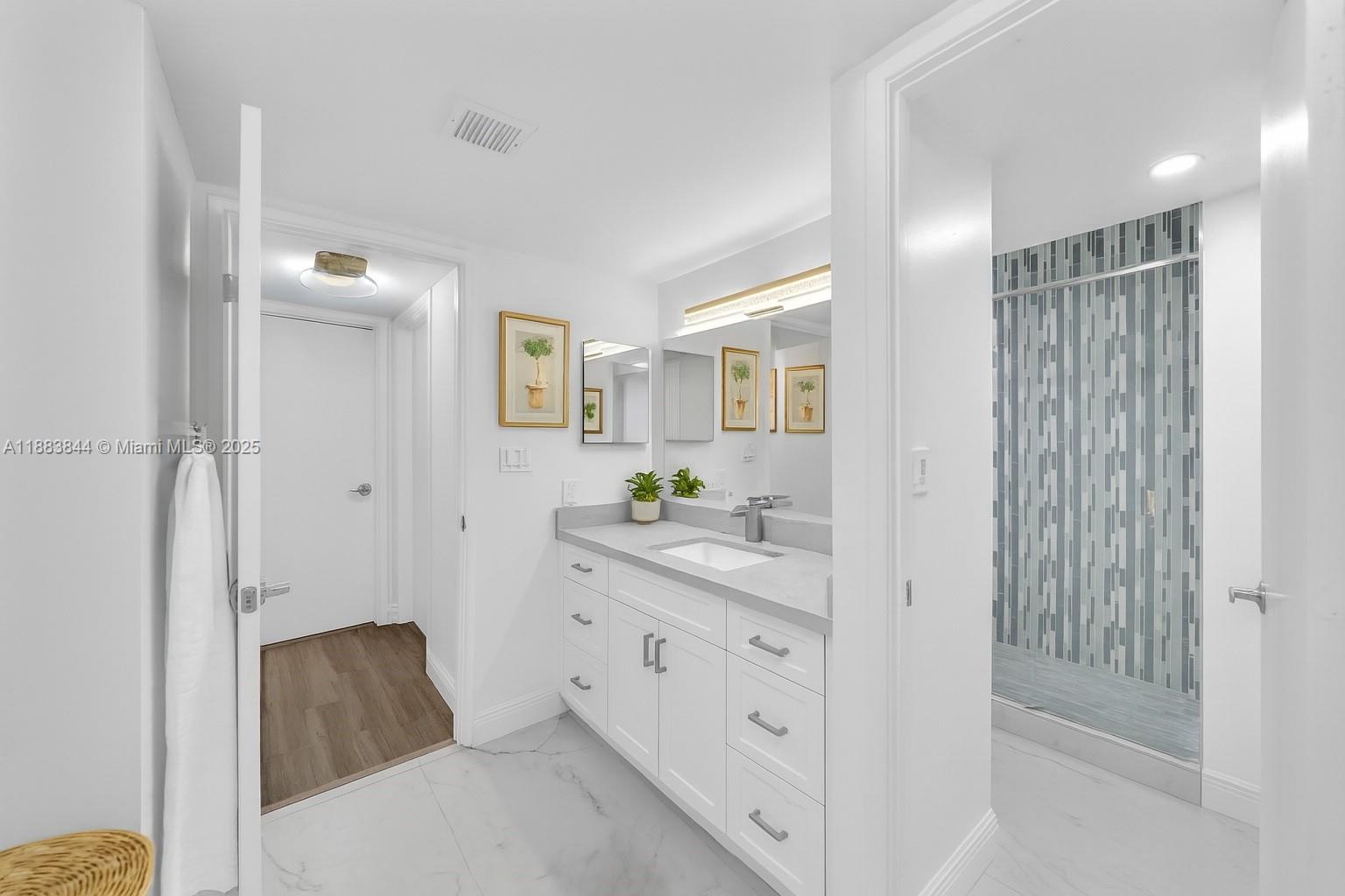 DELVISTA TOWERS CONDO TOW - Residential