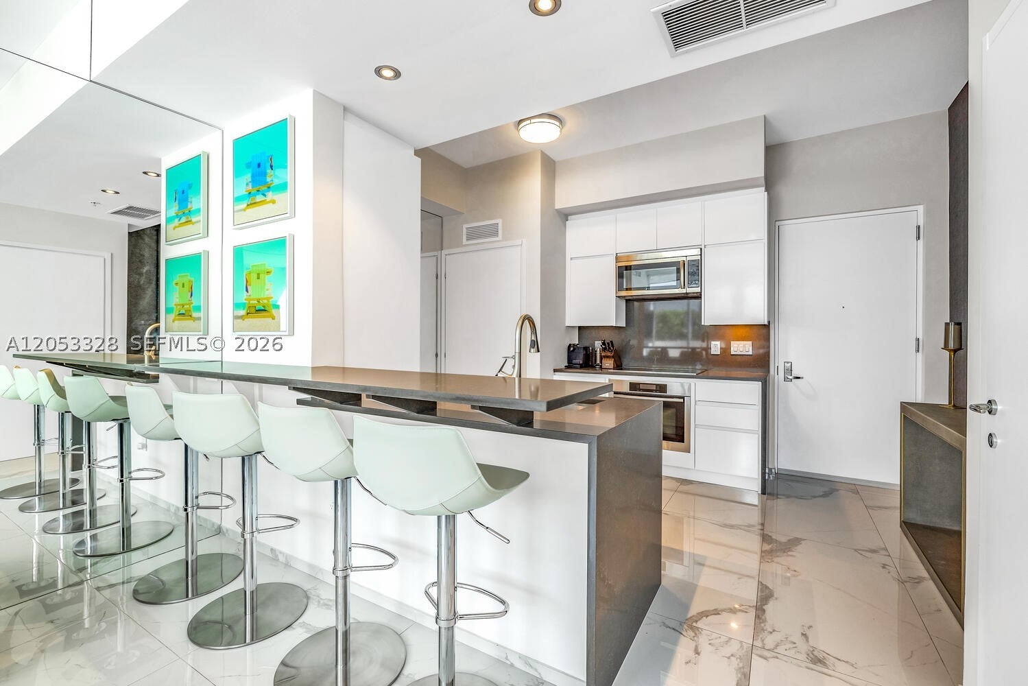 50 S Pointe Dr 510