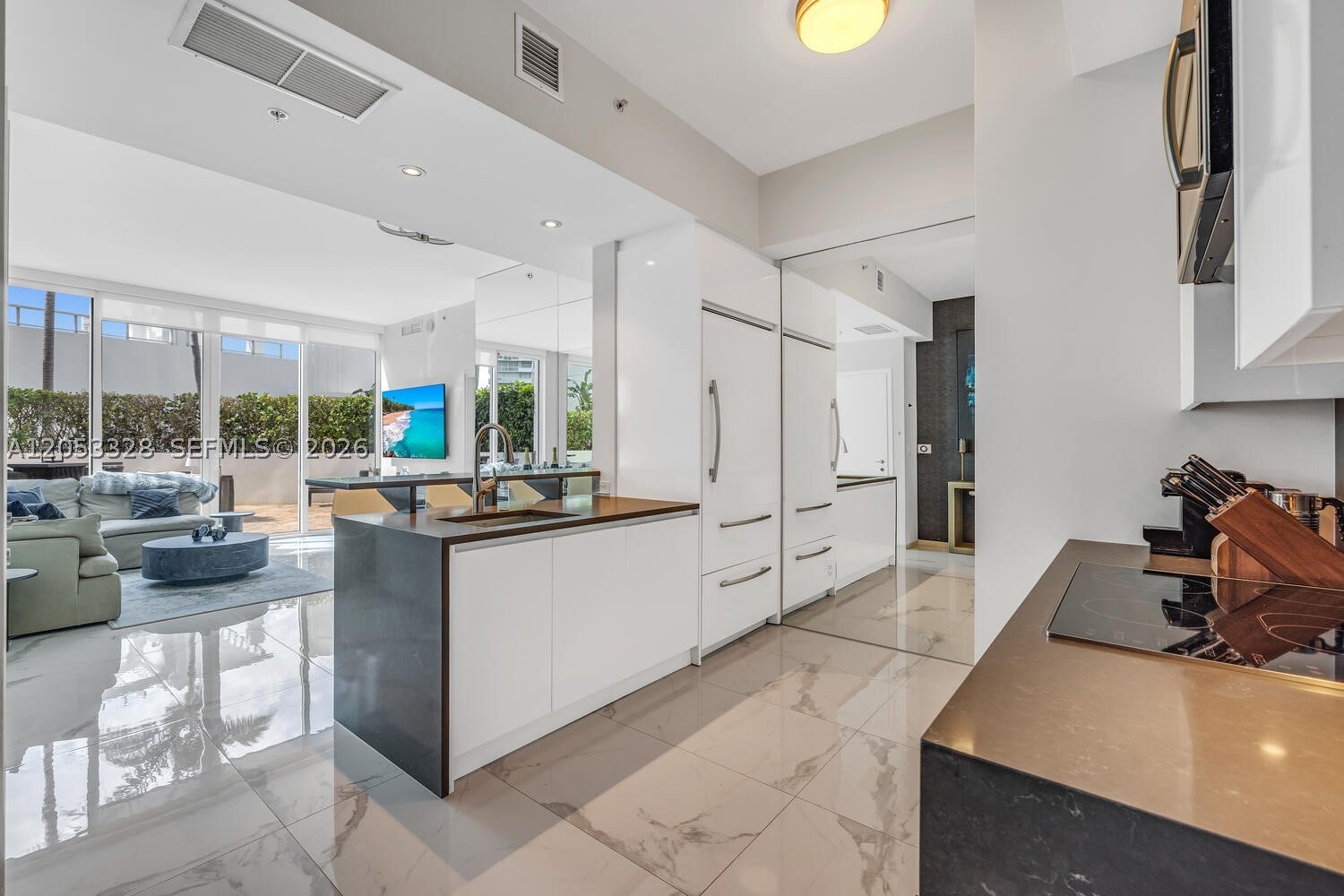 50 S Pointe Dr 510
