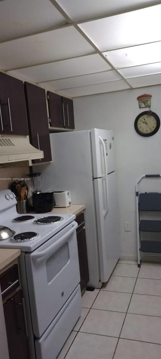 LAS BRISAS@ COUNTRY CLUB - Residential
