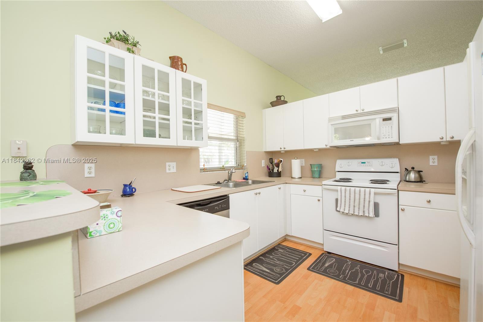 KEYS-GATE NO 1 - Residential