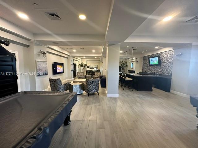 WAVE CONDO - Residential