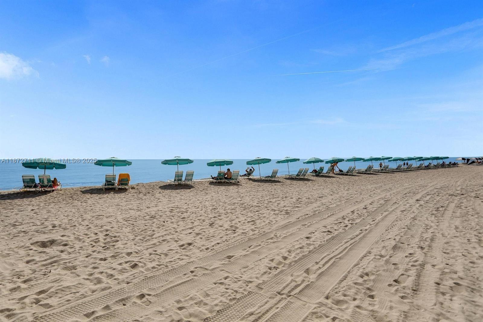 WAVE CONDO - Residential