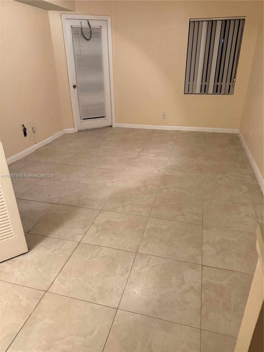 SUMMERBREEZE CONDO - Residential Lease