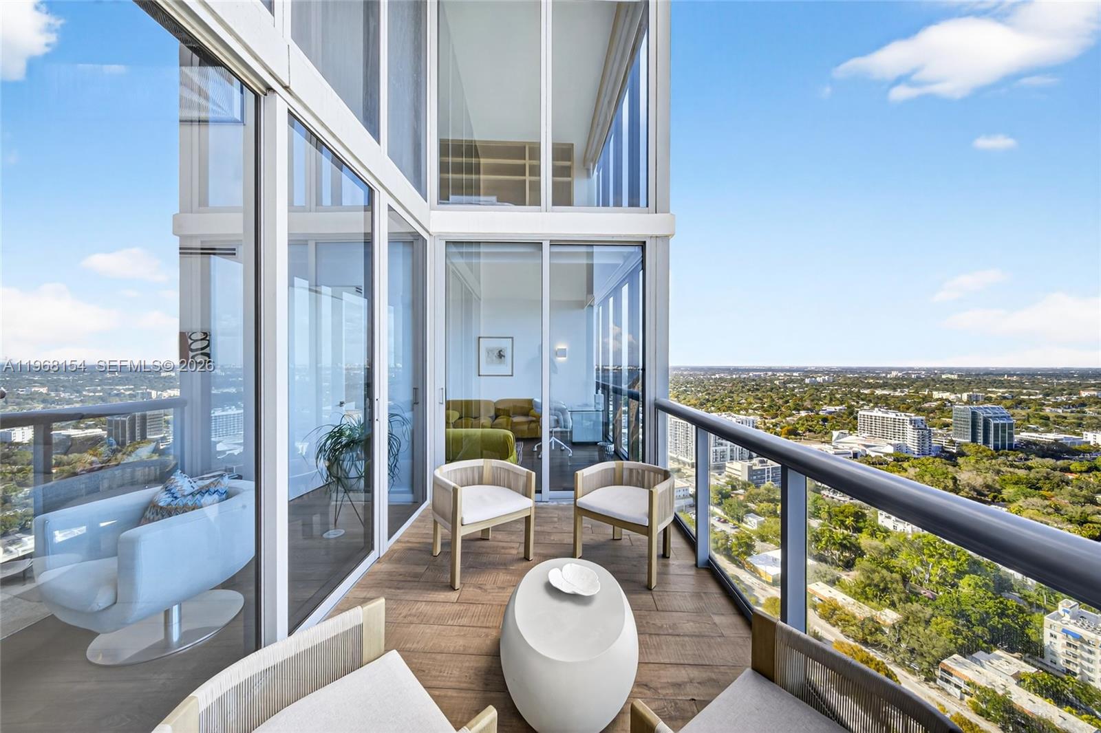 BLUE CONDO - Residential Lease