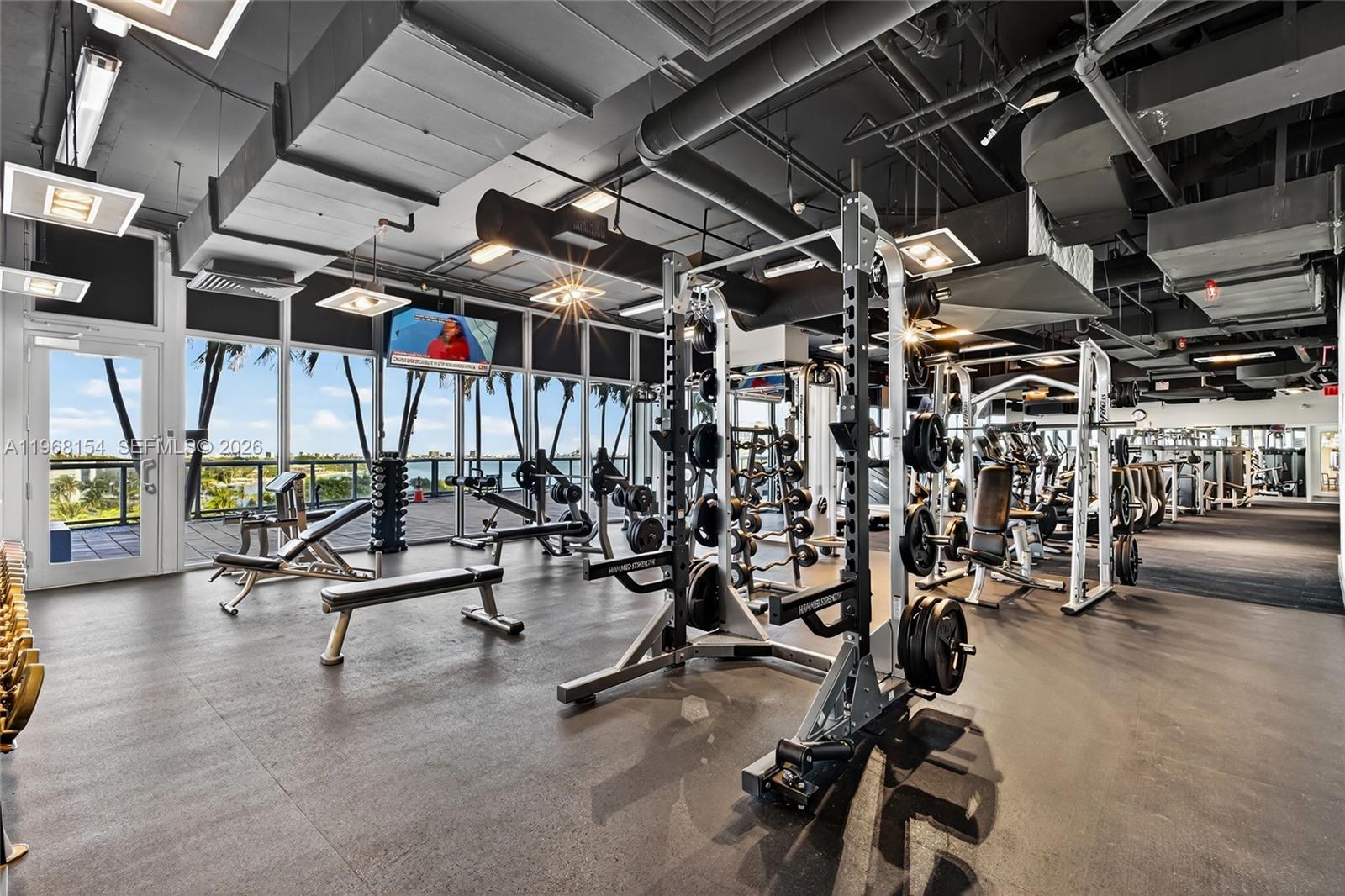 BLUE CONDO - Residential Lease