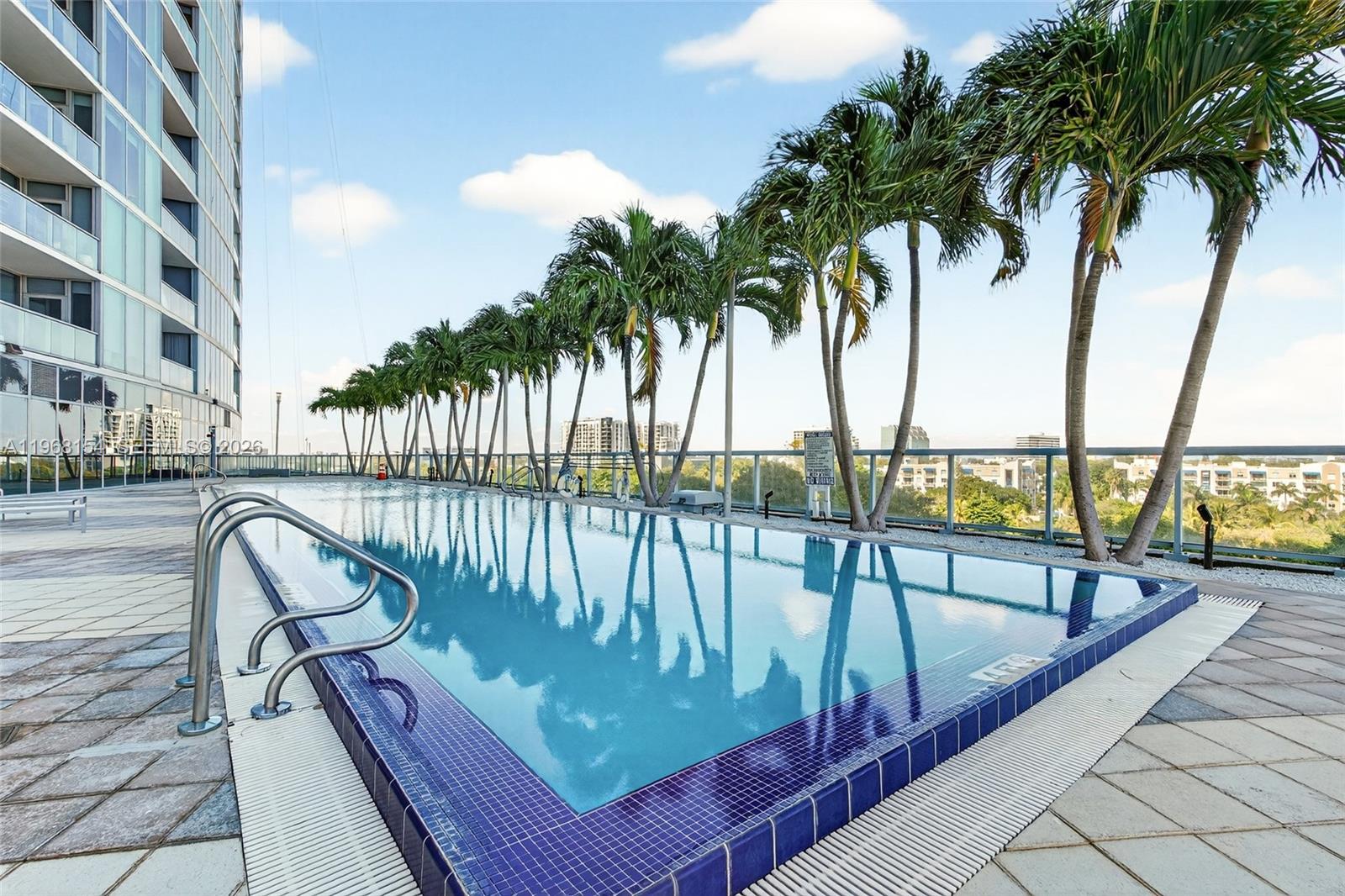 BLUE CONDO - Residential Lease