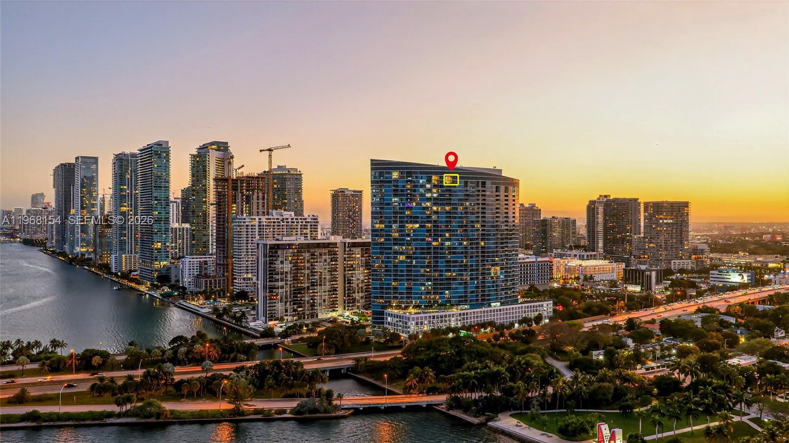 BLUE CONDO - Residential Lease