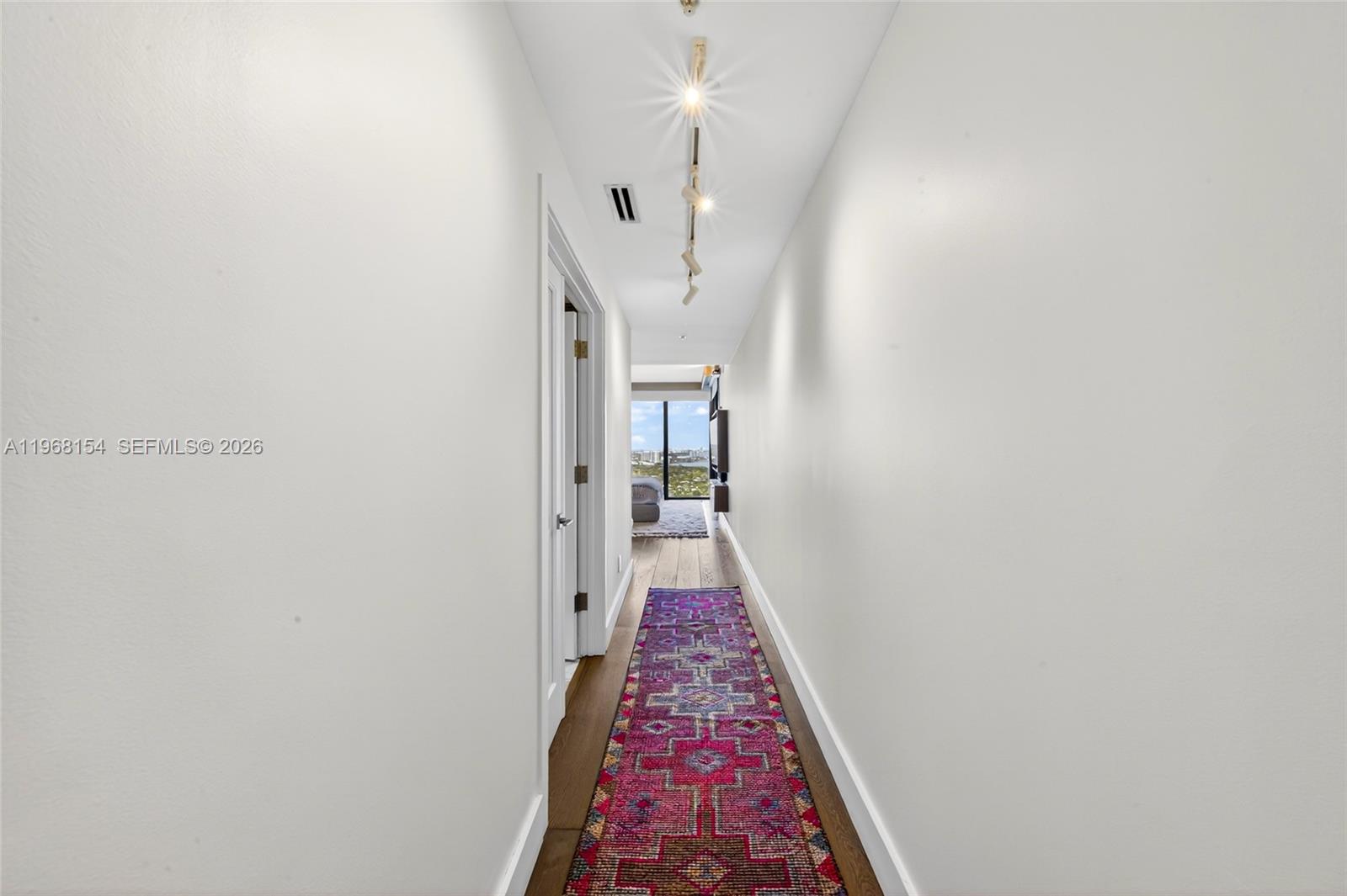 BLUE CONDO - Residential Lease