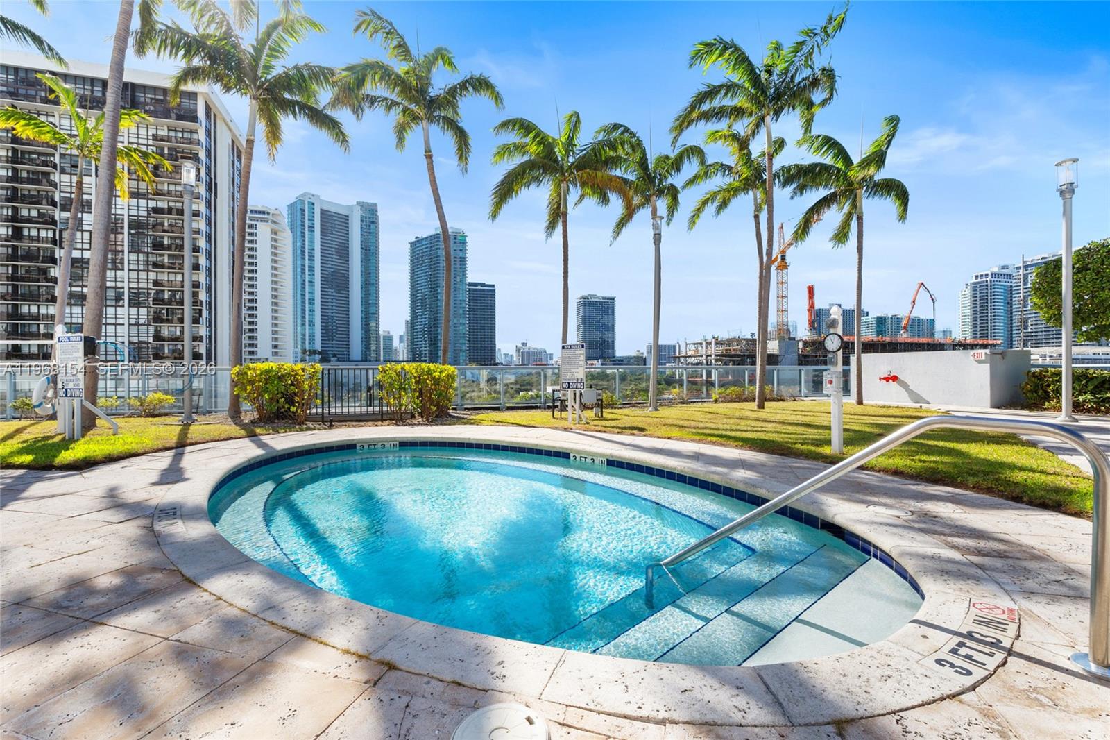 BLUE CONDO - Residential Lease