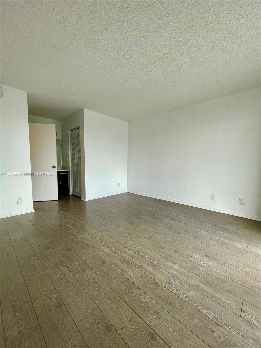 CLEAR LAKE CLUB CONDO - Residential Lease