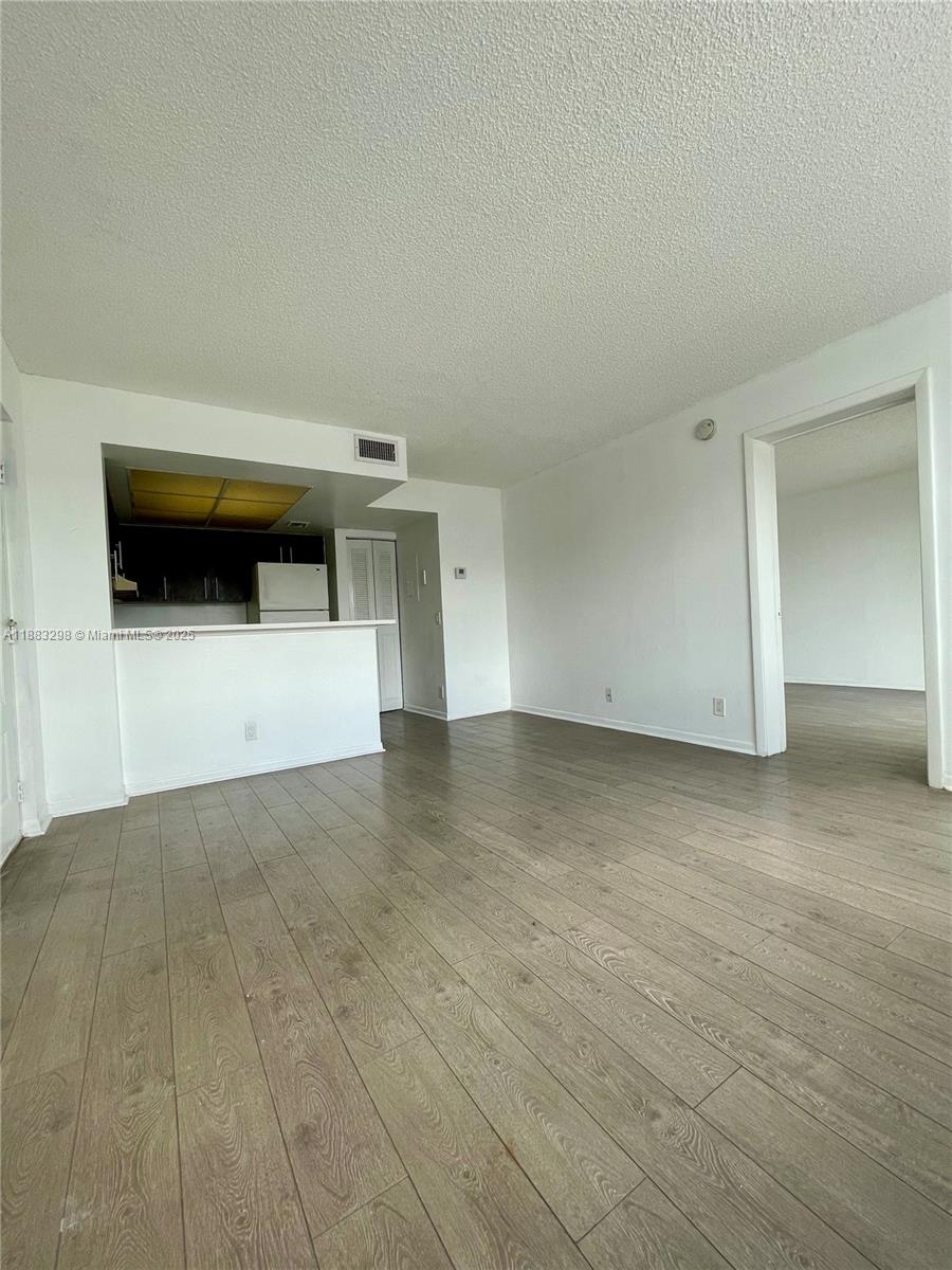 CLEAR LAKE CLUB CONDO - Residential Lease