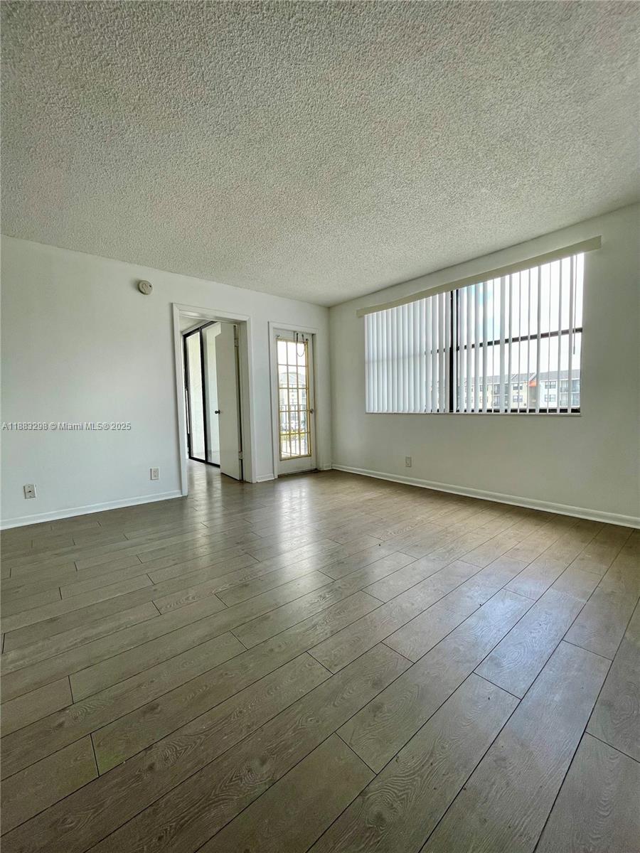 CLEAR LAKE CLUB CONDO - Residential Lease