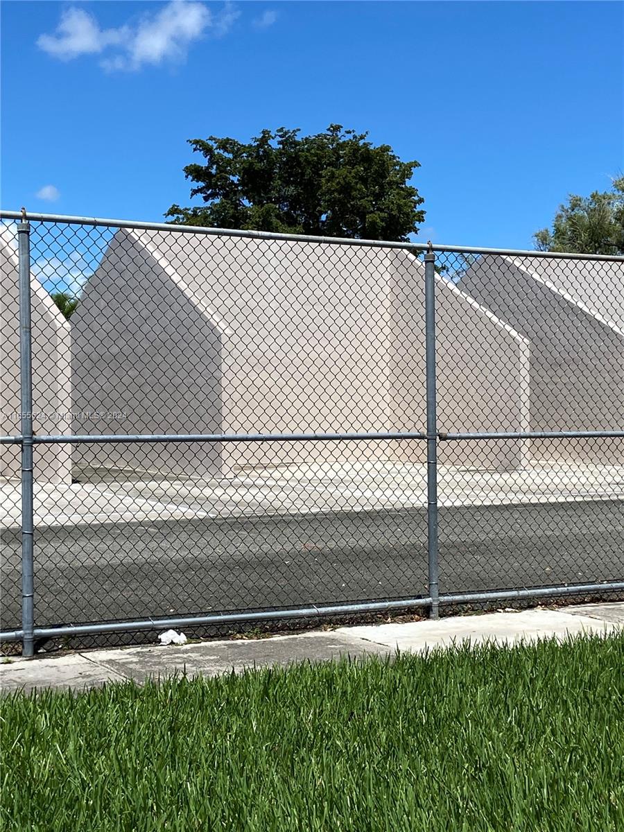 HORIZONS WEST CONDO #7 - Residential Lease