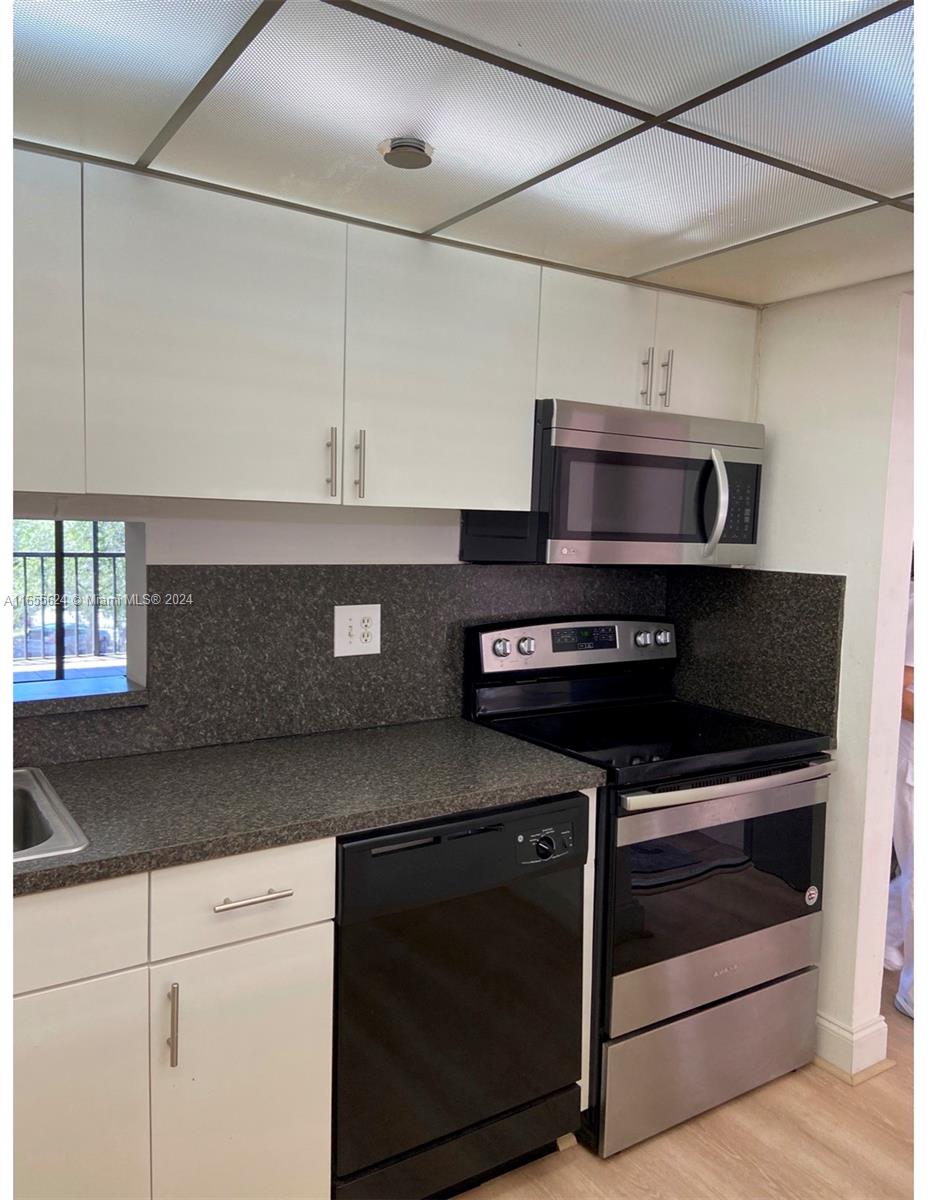 HORIZONS WEST CONDO #7 - Residential Lease