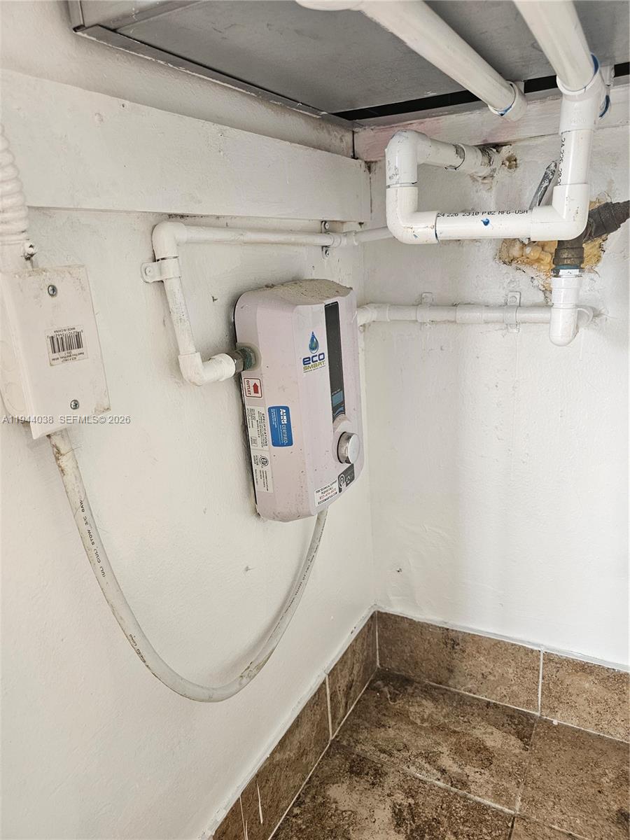 CORAL WAY GARDENS CONDO - Residential Lease