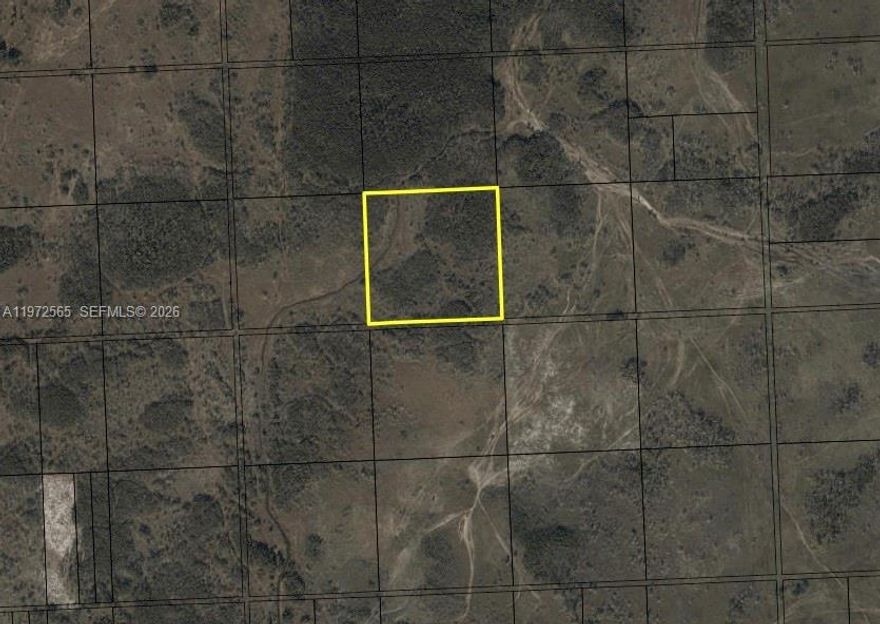 10 acres of vacant land for sale in the Florida Everglades, in the area surrounded by the Miccosukee Casino &
Resort, Southwest Kendall area, Krone Avenue, Tamiami Trail SW 8th Street, SW 157th Avenue, and SW 42nd
Street. Property Use: 99 / ACREAGE NOT CLASSIFIED AG Land Use: ACREAGE NOT CLASSIFIED AG : VACANT
LAND (9981) Zoning: 8900/INTERIM-AWAIT SPECIFIC ZONE Lot Size: 10 acres / 435,600 square feet Subdivision:
MIAMI EVERGLADE LAND COMPANY SUB IN SEC 18 25.7355(lat) -80.469