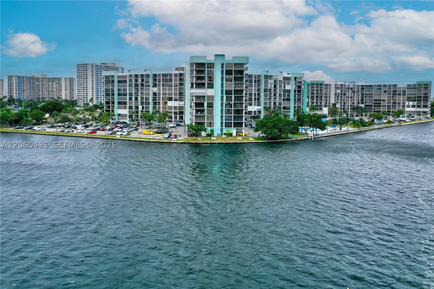 200 Leslie Dr 329
